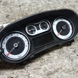 14-17 FIAT 500 Speedometer 4 Door L Model AA 69691