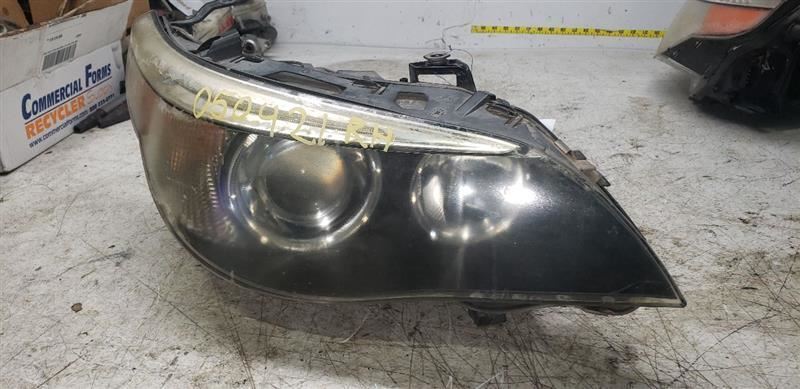 04-05 BMW 525i Passenger Headlight With Xenon HID Thru 1/16/05 AA107148