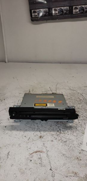 04-07 BMW 525i  Audio Equipment Radio Am-fm-cd Receiver 117695