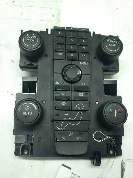 04-07 VOLVO 40 SERIES Audio Equipment Radio Control Panel  54495