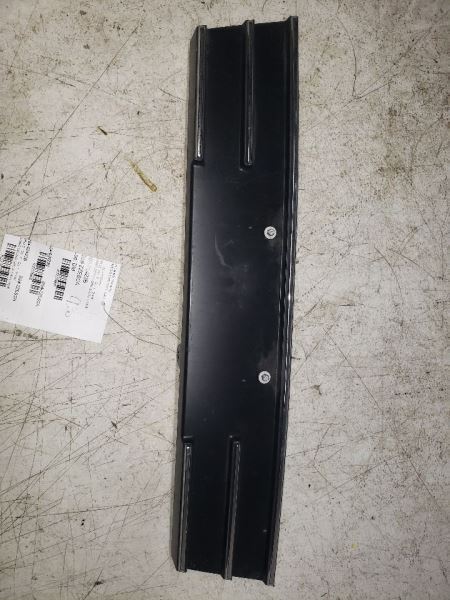 13-16 FORD ESCAPE BUMPER FILLER TRIM PLATE 78860