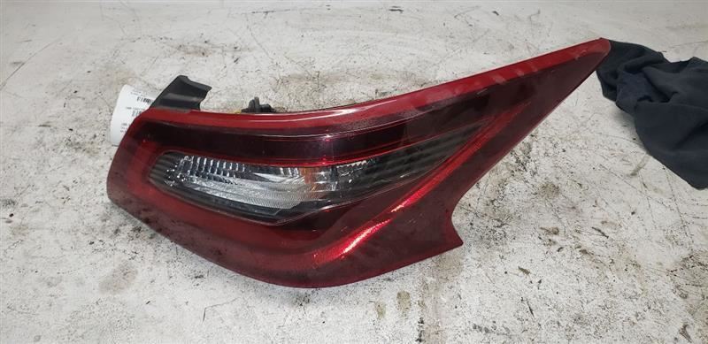 17-18NISSAN  ALTIMA Passenger Tail Light Quarter Panel Mounted AA 115621