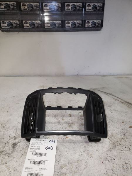 2010 INFINITI G37 RADIO BEZEL AC VENT CENTER KR129987