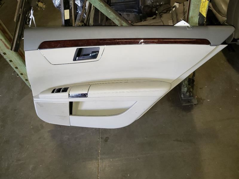 S550      2010 Door Trim Panel Rear 125858