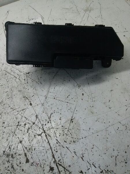 00-01 VOLVO 80 SERIES  Fuse Box Engine 48470