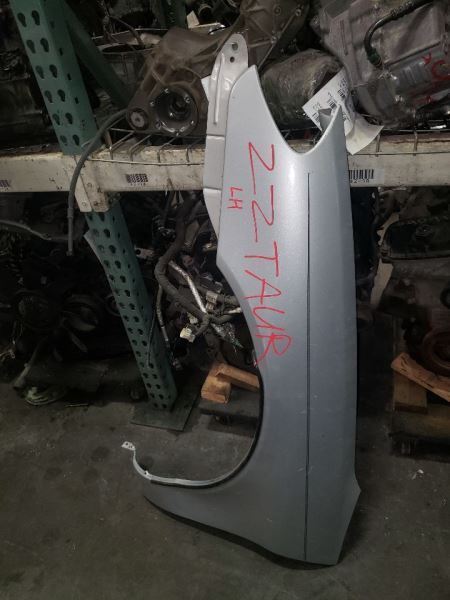 00-07 FORD  TAURUS Driver Left Fender AA 79371