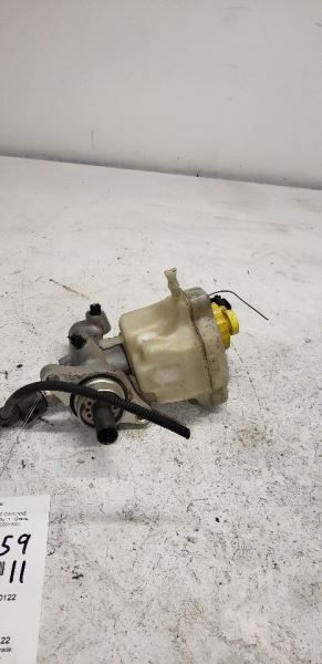 03-06 PORSCHE CAYENNE Brake Master Cylinder AA 117005