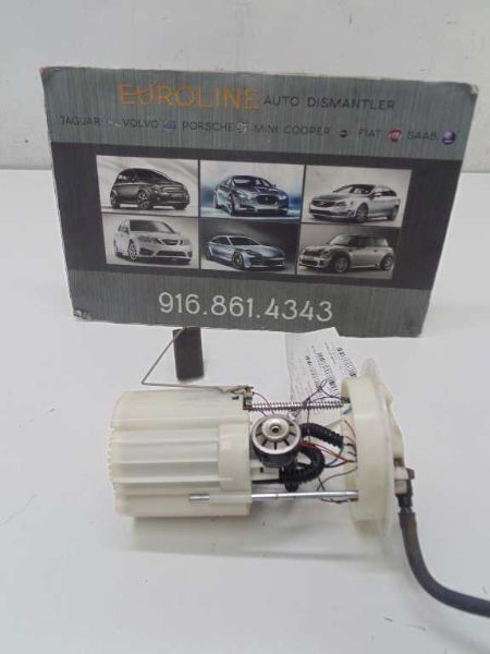 06 VOLVO 70 SERIES Fuel Pump Assembly Convertible With Turbo AA40639