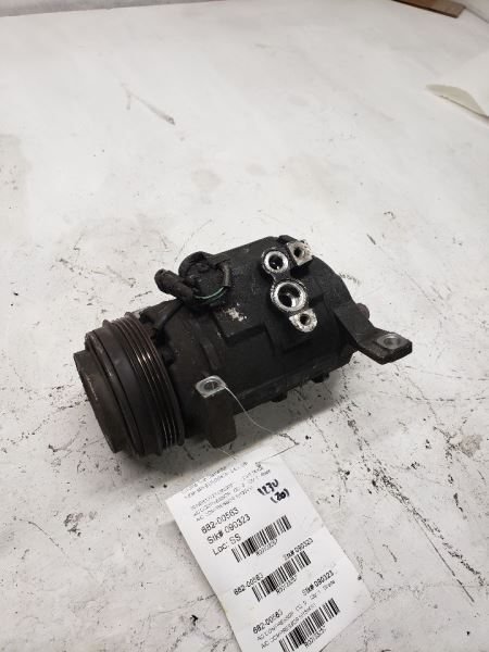 2000-2002 CHEVROLET SUBURBAN 1500  A/C COMPRESSOR 19130450 123257