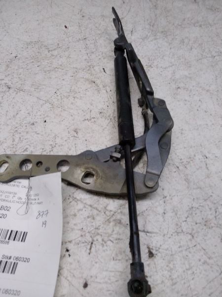 325CI     2002 Hood Strut 76586