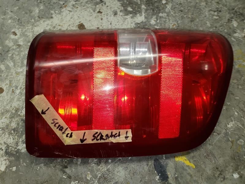 PASSENGER TAIL LIGHT PICKUP WITH BOX DRW FITS 07-14 SIERRA 3500 PICKUP L124225