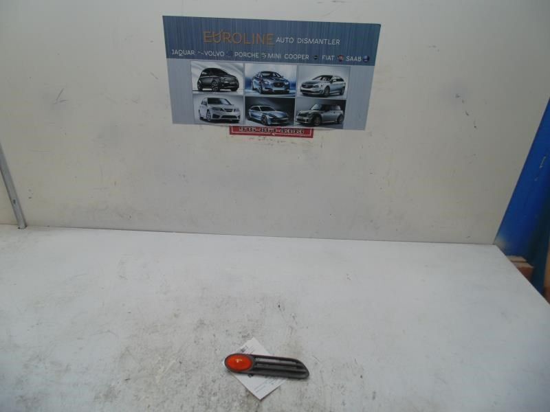 02-08 MINI COOPER Passenger Corner/Park Light Side Marker AA22207