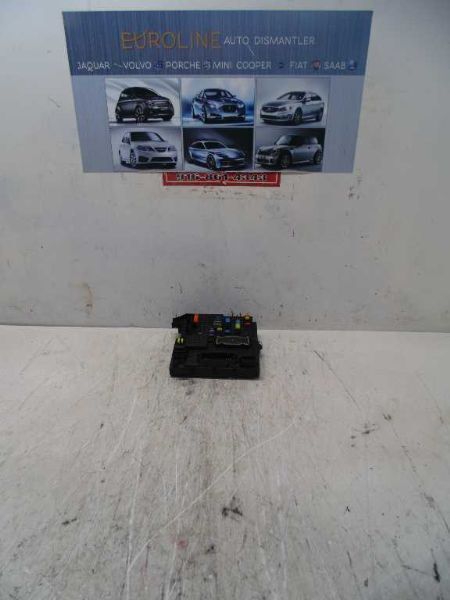 05-09 VOLVO 60 SERIES Fuse Box Engine Sedan  27316