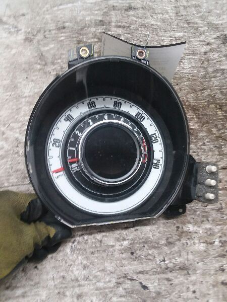 12-17 FIAT 500  Speedometer 2 Door Lounge AA68755