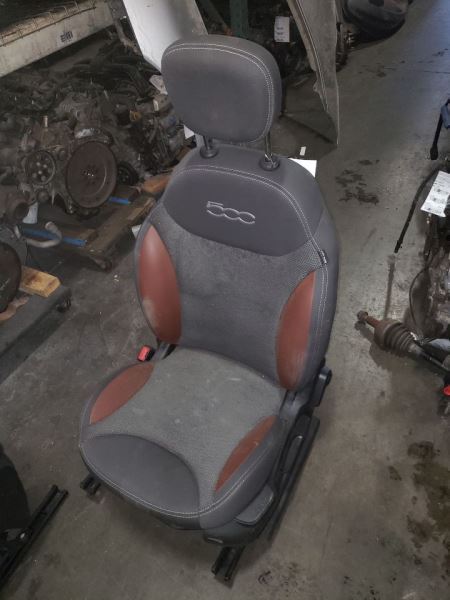 14-17 FIAT 500  Driver Front Seat 4 Door L Model Trekking Bucket 79339