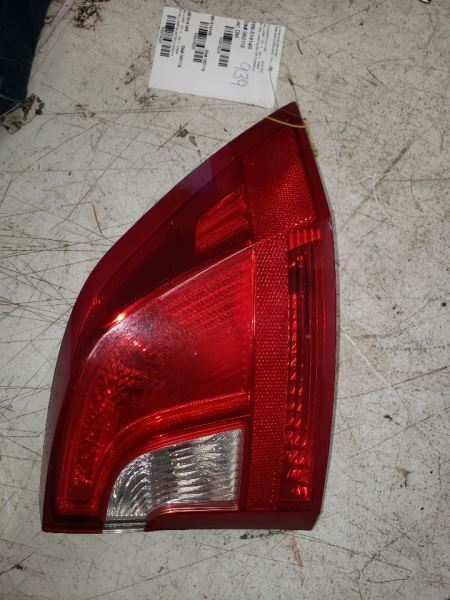 14-18 VOLVO S60 Passenger Tail Light Quarter Panel Mounted VIN Y AA79235