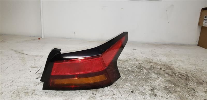 19-20 NISSAN ALTIMA Passenger Tail Light Quarter Panel Mounted AA114268