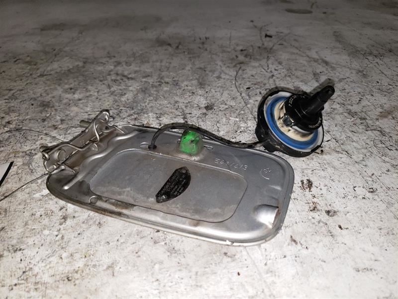 1995-2003 BMW 3 SERIES FUEL FILLER DOOR/SILVER(354)