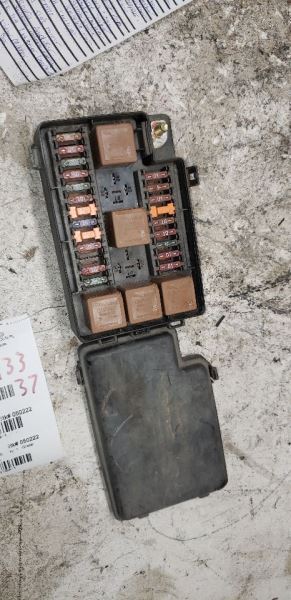 1998-2003 JAGUAR VANDEN PLAS FUSE BOX LNF2822BA 115943