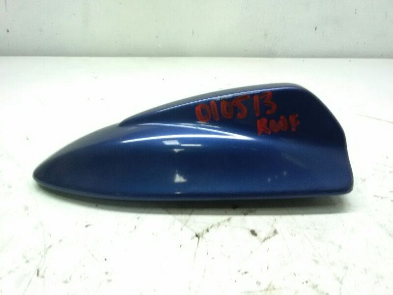 2008-2013 VOLVO C30 SHARK FIN ANTENNA COVER 51721