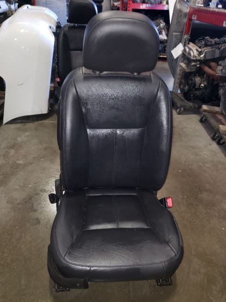 2009-2006 CHEVROLET IMPALA FRONT RIGHT SEAT 120531