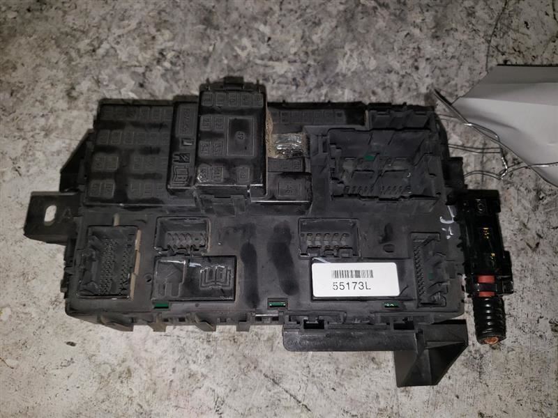 2012-2014 FORD EDGE ENGINE FUSE BOX 126465