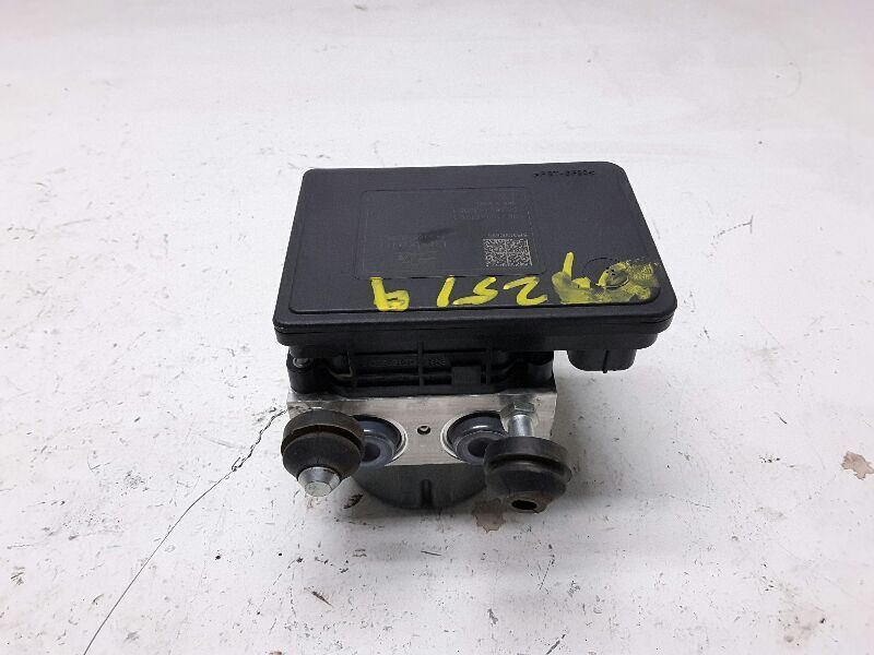 2018 Anti-Lock Brake Part SUBARU CROSSTREK 104973