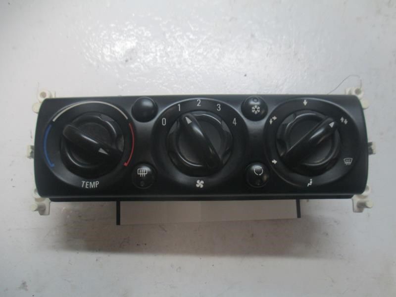 02-03 MINI COOPER Temperature Control With AC Automatic Control 17781