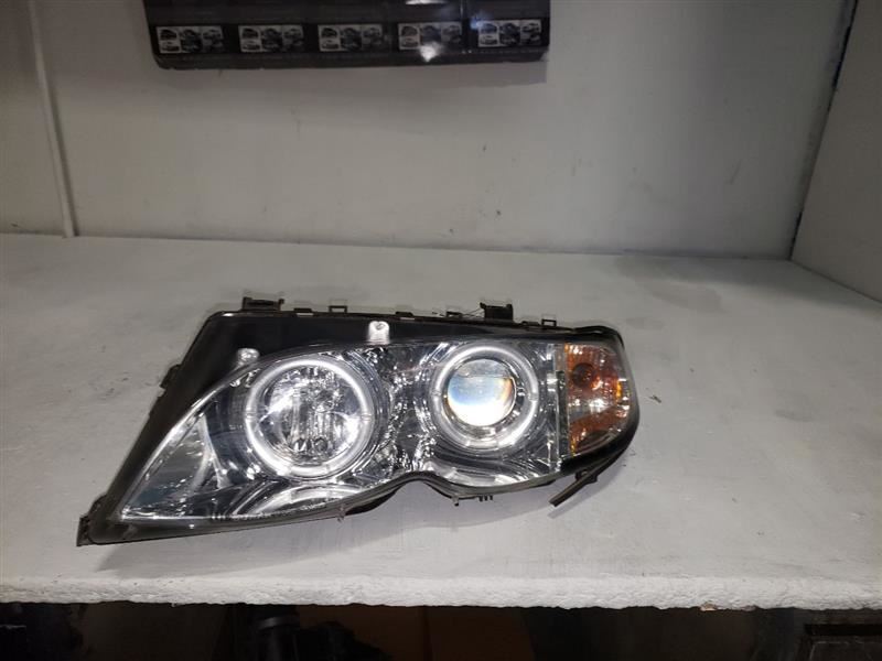 02-05 BMW 320i Driver Headlight Sedan Canada Market AA 123850