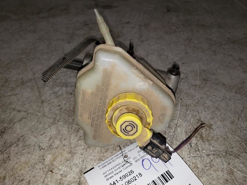 03-06 PORSCHE CAYENNE  Brake Master Cylinder AA108334