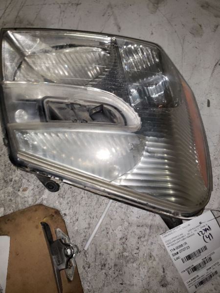 05-09 CHEVROLET EQUINOX Passenger Right Headlight AA120422