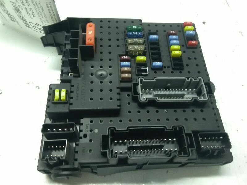 05-09 VOLVO 60 SERIES Fuse Box Engine Sedan  55995