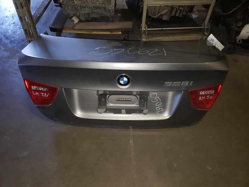 09-11 BMW 323i Trunk/Hatch/Tailgate Sedan Canada Market AA 79162