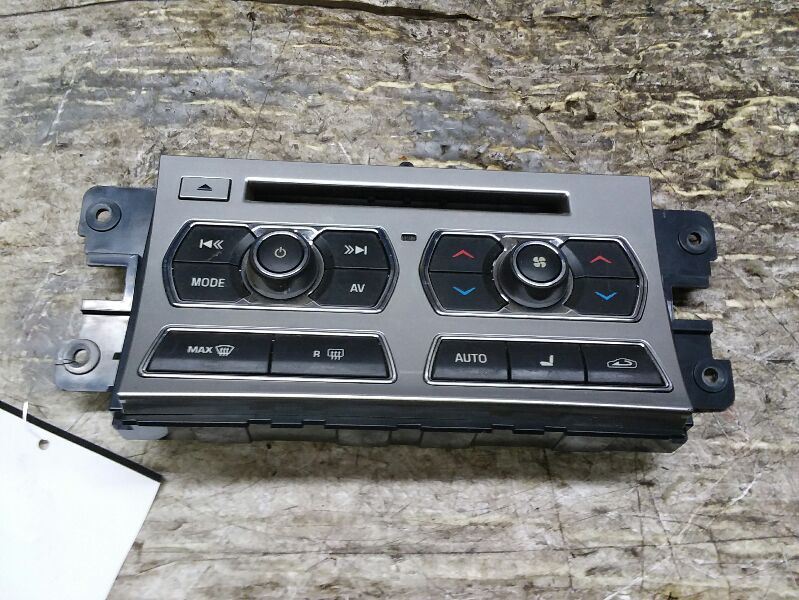 13-15 JAGUAR XF  Audio Equipment Radio Control Panel Audio And Climate 70231