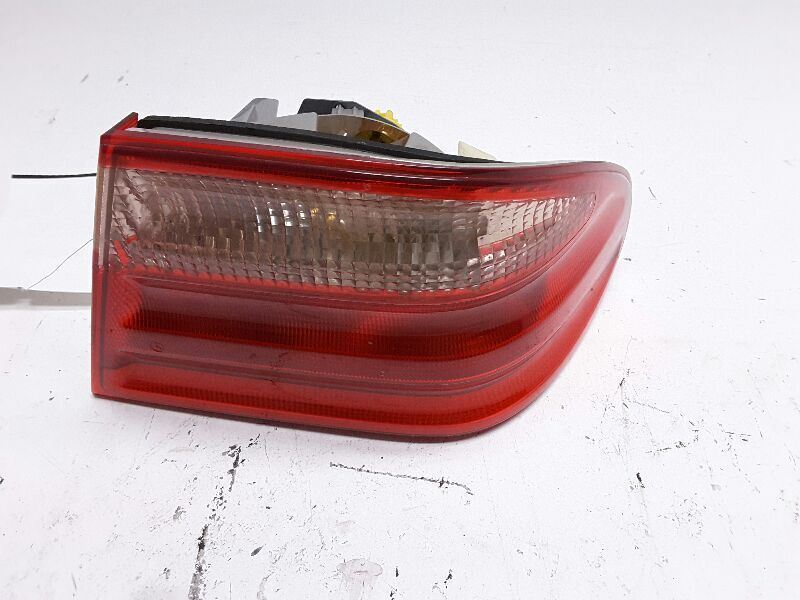 2000 MERCEDES-BENZ E320 RIGHT SIDE OUTER TAIL LAMP OEM KR102235