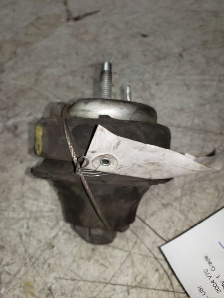 2004 Engine Mounts  VOLVO V70 AA107391