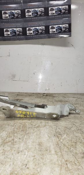 2006 Hood Hinge  VOLVO S60 AA 65175