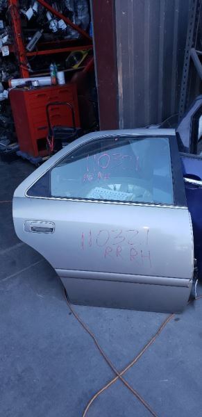 97-01 TOYOTA  CAMRY  Passenger Rear Side Door Electric Windows AA110339