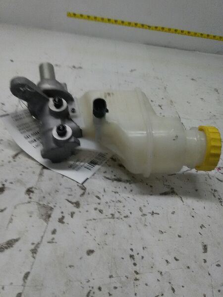 Brake Master Cylinder 2 Door Fits 12-17 FIAT 500 56415