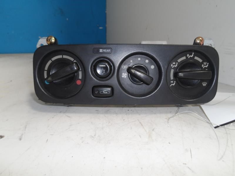 00-04 MONTERO SPORT Temperature Control Front US 13212