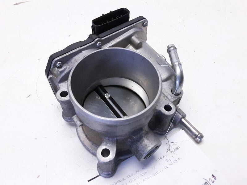 11-18 SUBARU FORESTER Throttle Body Throttle Valve Assembly 2.5L AA83405