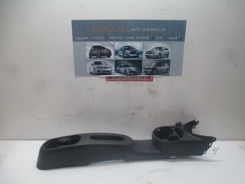 12-17 FIAT 500 Console Front Floor 2 Door  AA18064