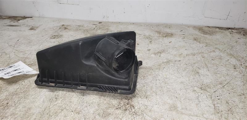 15-17 CHRYSLER 200  Air Cleaner Sedan 2.4L AA111126