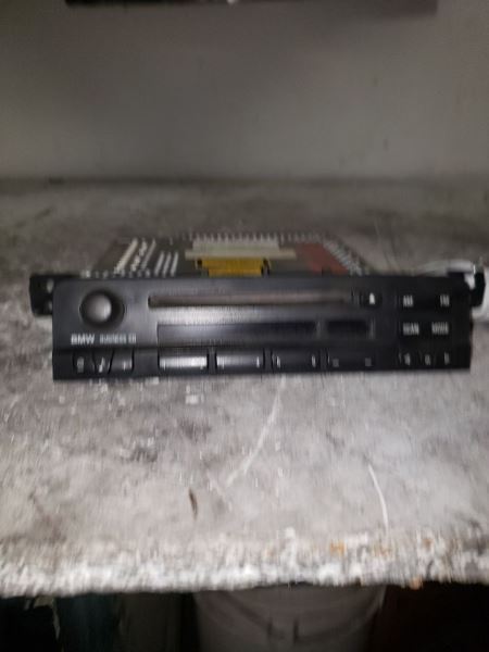 2002-2004 BMW 325i RADIO RECEIVER 121679