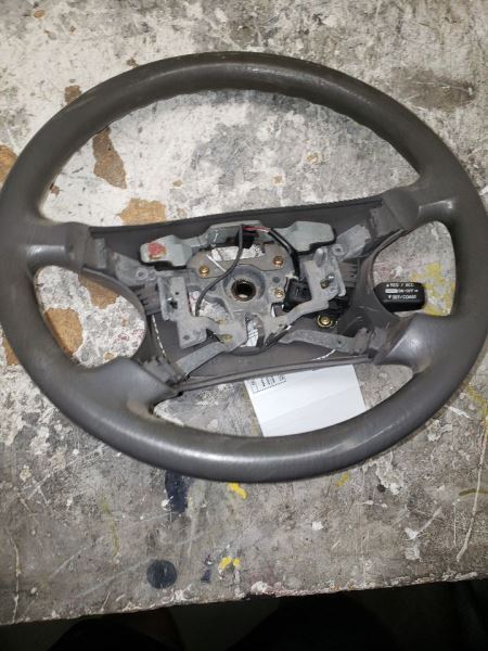 2002-2004 TOYOTA CAMRY LE STEERING WHEEL GRAY OEM IN LIKE NEW CONDITION L132575