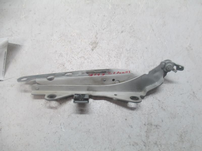 2005 Hood Hinge VOLVO S60  AA 17142