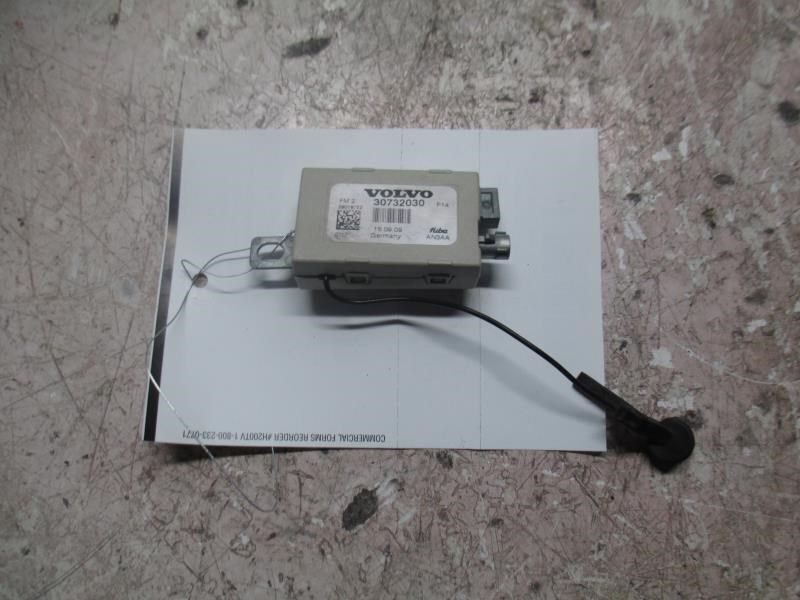 2010 VOLVO C30 ANTENNA AMP 30732030 15444