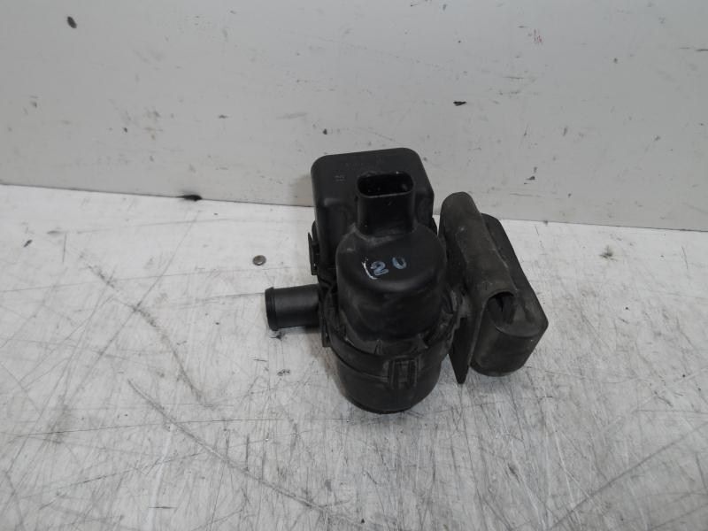 03-11 VOLVO XC90 Vacuum Pump 8 Cylinder AA5675