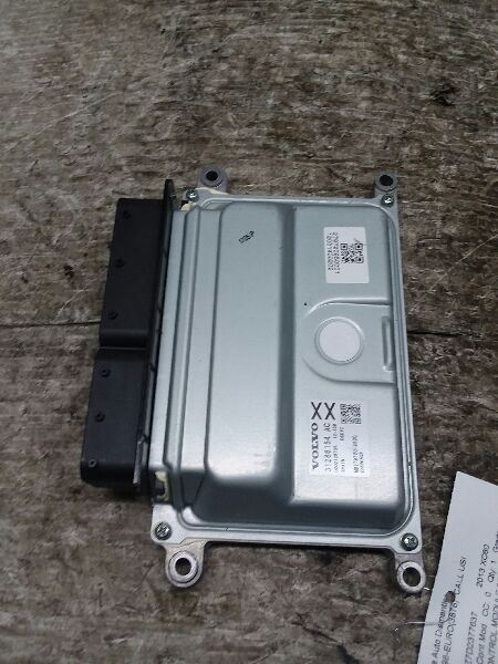 11-15 VOLVO 70 SERIES Engine ECM Electronic Control Module XC70 69812