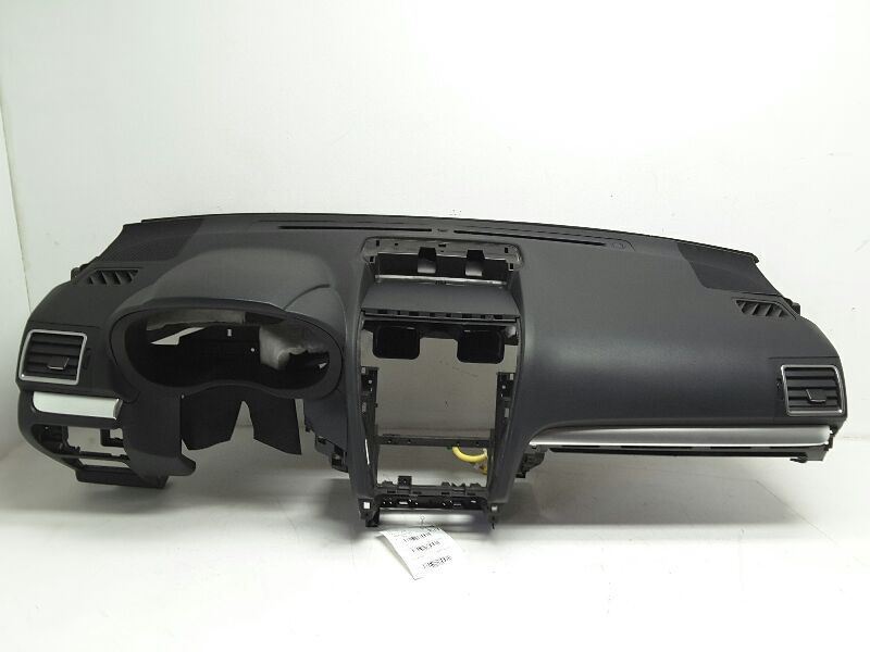 16-18 SUBARU  FORESTER Dash Panel AA 95645